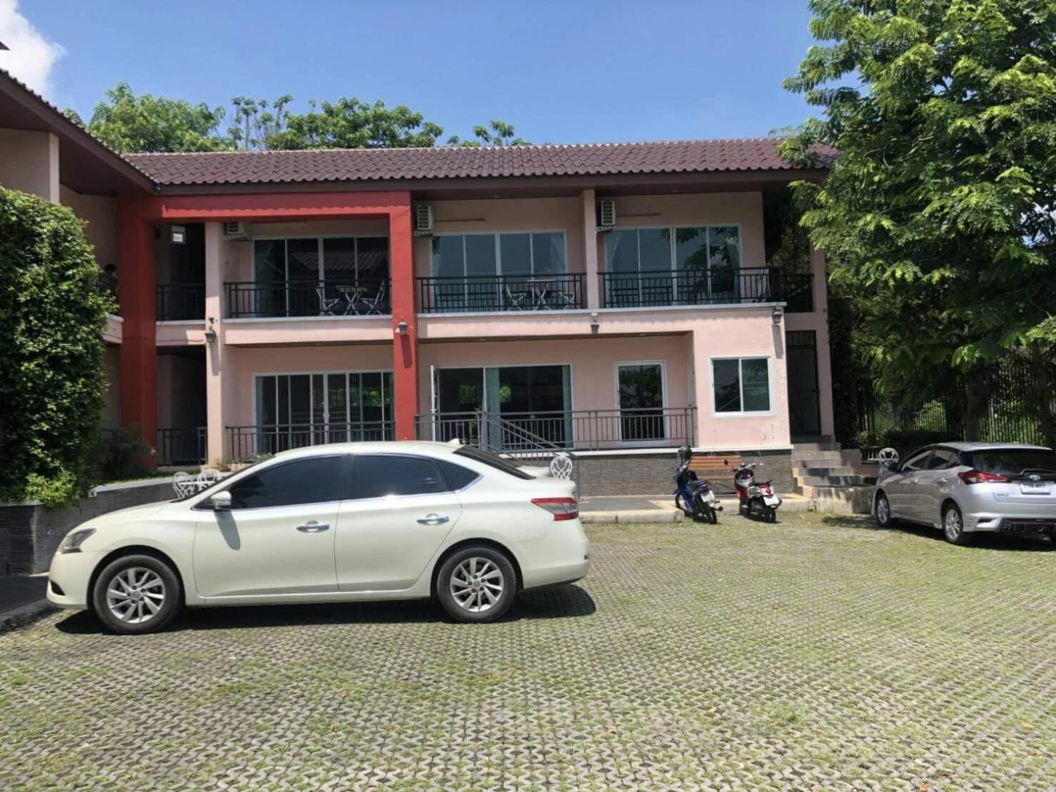 Rose Villa Hote Pak Chong Exteriér fotografie